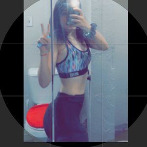 Meet your Posher, Akasha